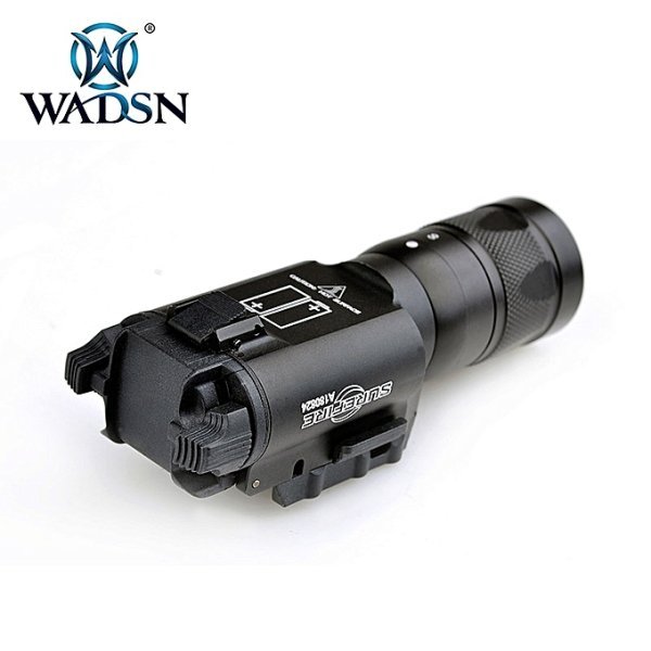 WADSN WEAPON FLASHLIGHT / STROBE X300V VAMPIRE LED TACTICAL 220 LUMENS